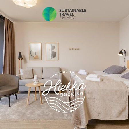 Marina Chalets Studios By Hiekka Booking - Sisaeltaeae Liinavaatteet Ja Loppusiivouksen 卡拉约基 外观 照片