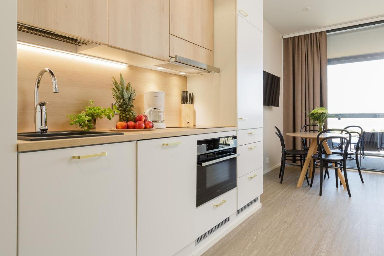 Marina Chalets Studios By Hiekka Booking - Sisaeltaeae Liinavaatteet Ja Loppusiivouksen 卡拉约基 客房 照片