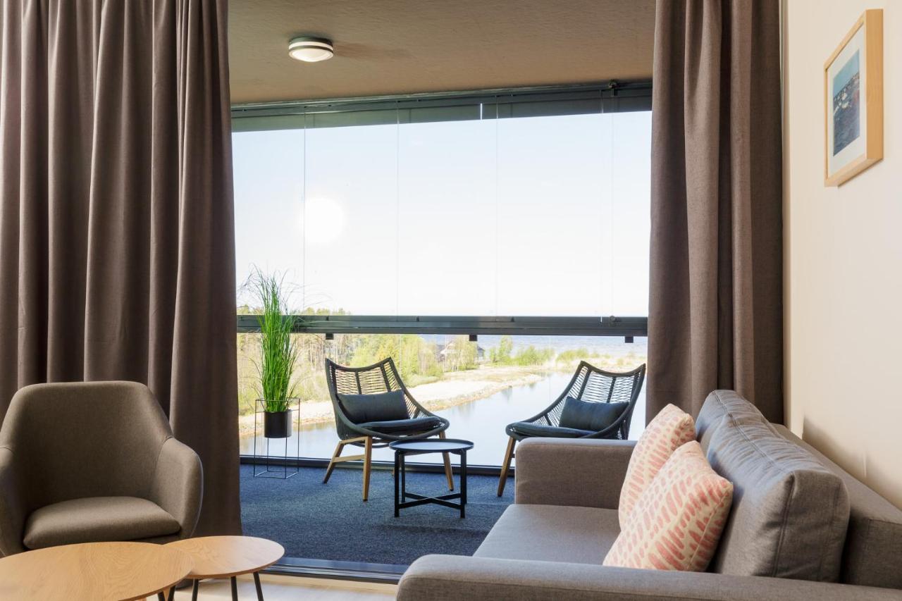 Marina Chalets Studios By Hiekka Booking - Sisaeltaeae Liinavaatteet Ja Loppusiivouksen 卡拉约基 客房 照片